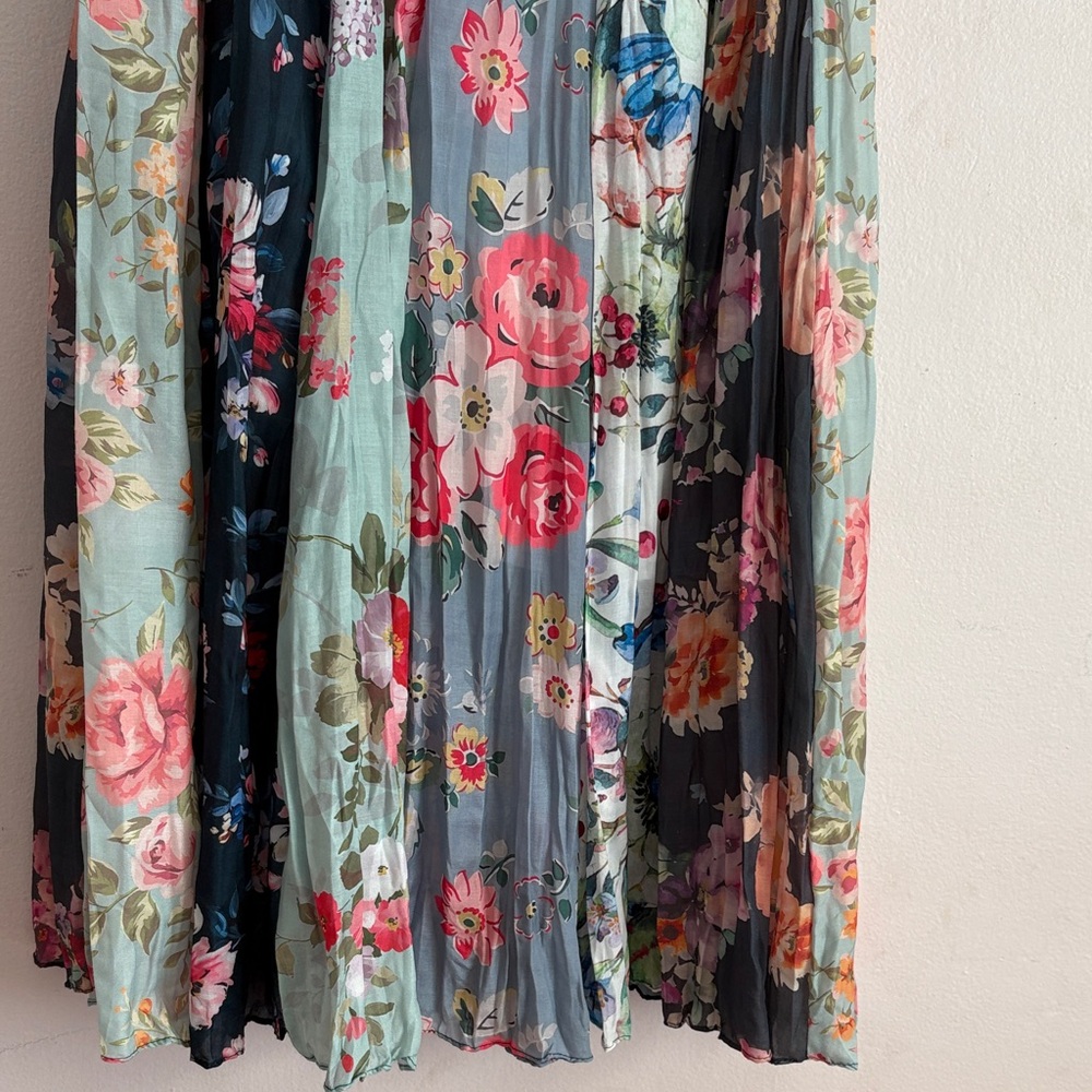 Floral A-Line Skirt in Multicolor - Picture 2 of 8